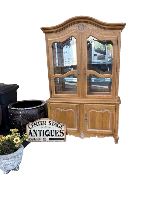 67124 French Country ETHAN ALLEN China Cabinet Curio