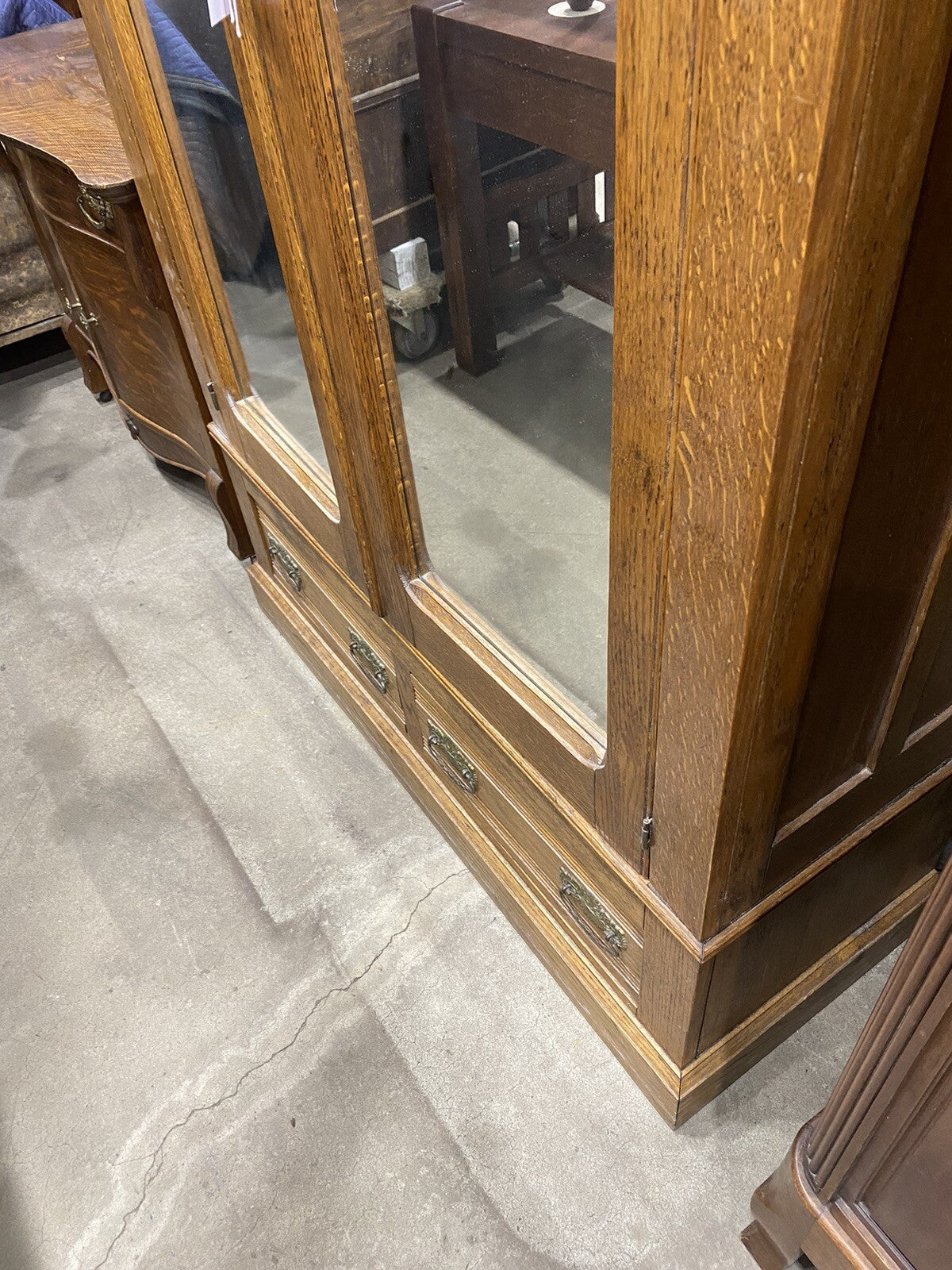 65564   Antique Victorian Oak 2 Door Wardrobe Cabinet