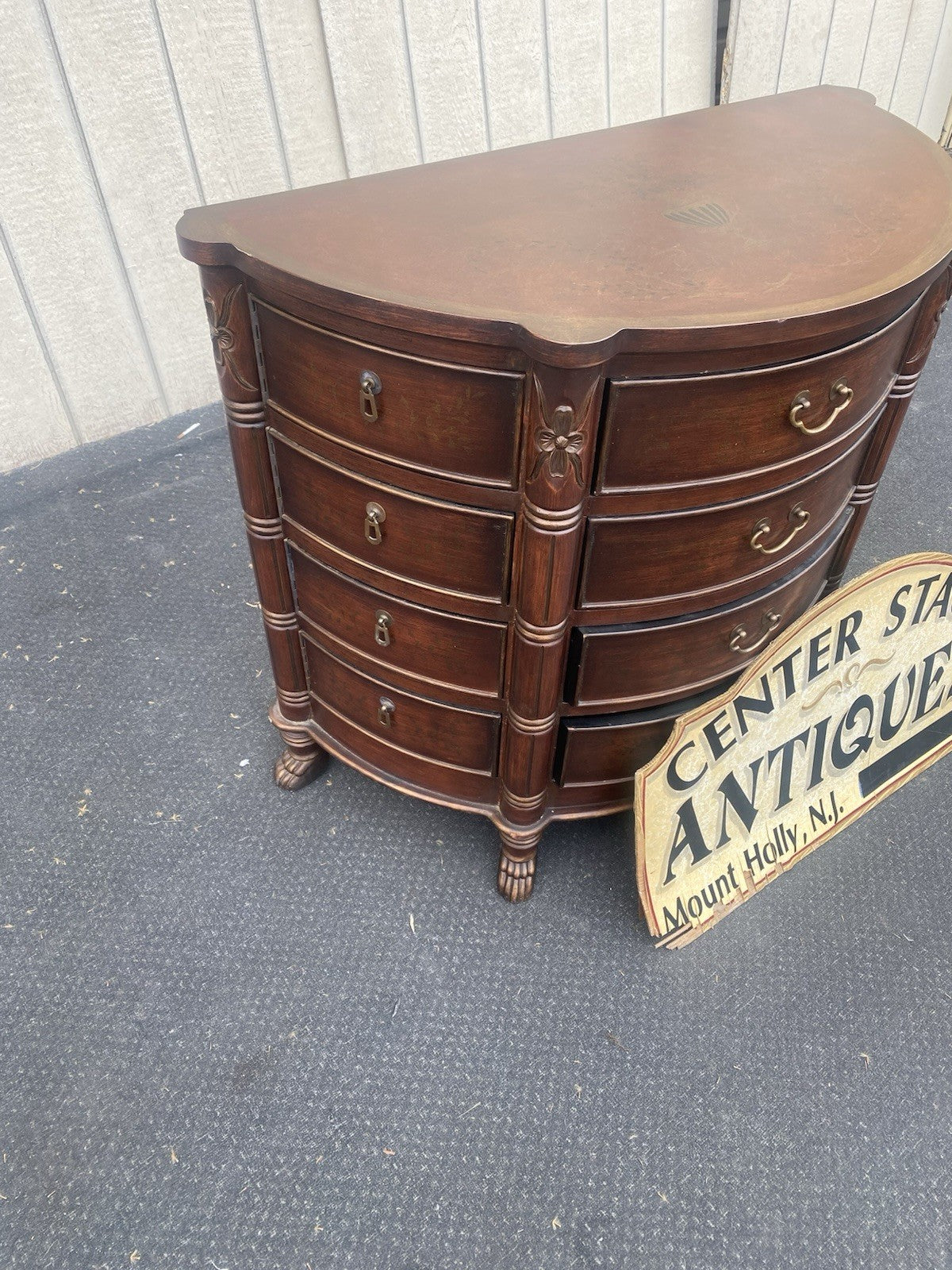 66510 Decorator Modern Dresser Chest