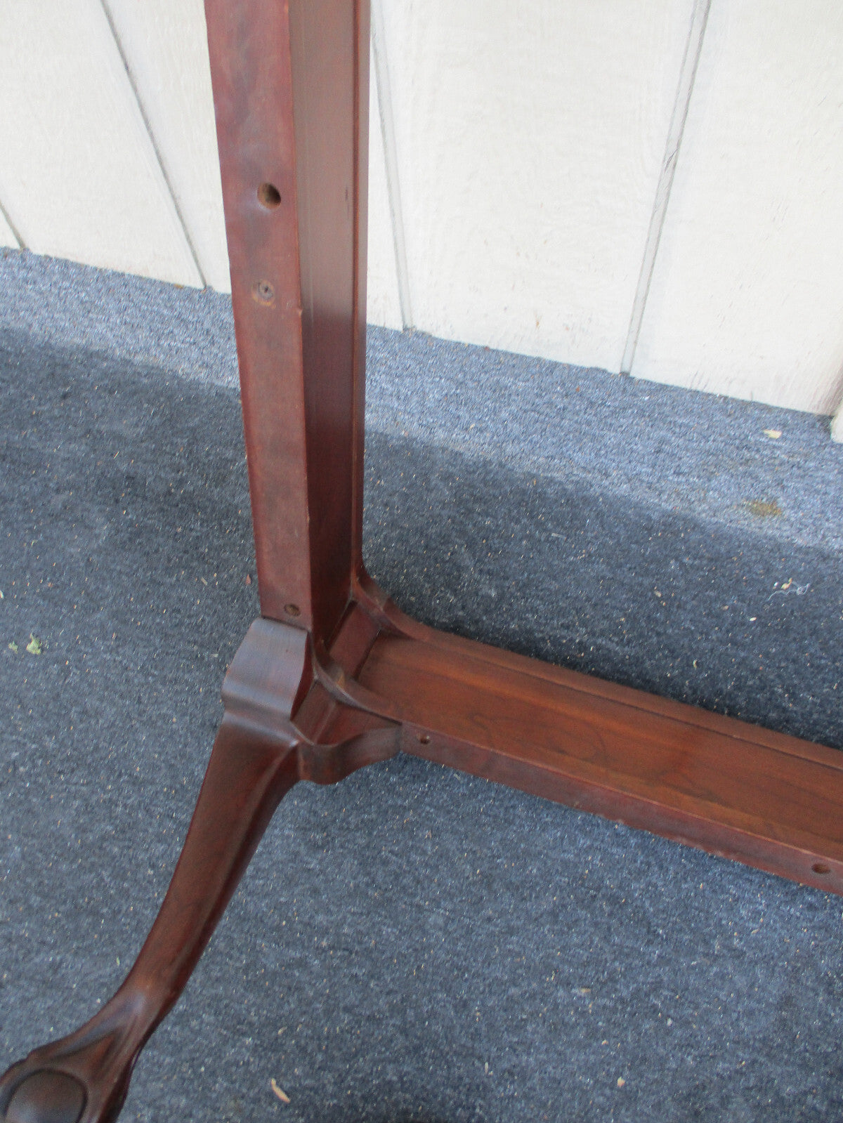 63903 Solid Mahogany Chippendale Glass Top Coffee Table Stand