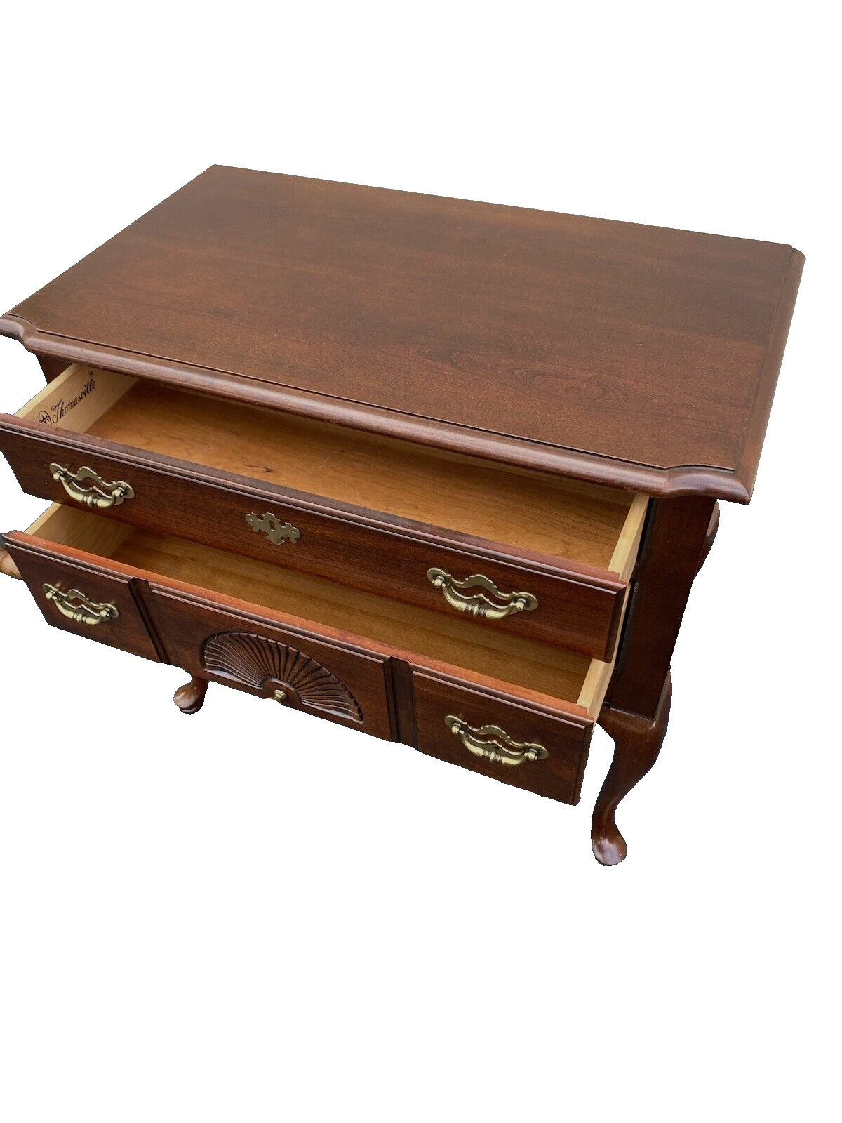 64544 Thomasville Collectors Cherry Queen Anne Low Boy