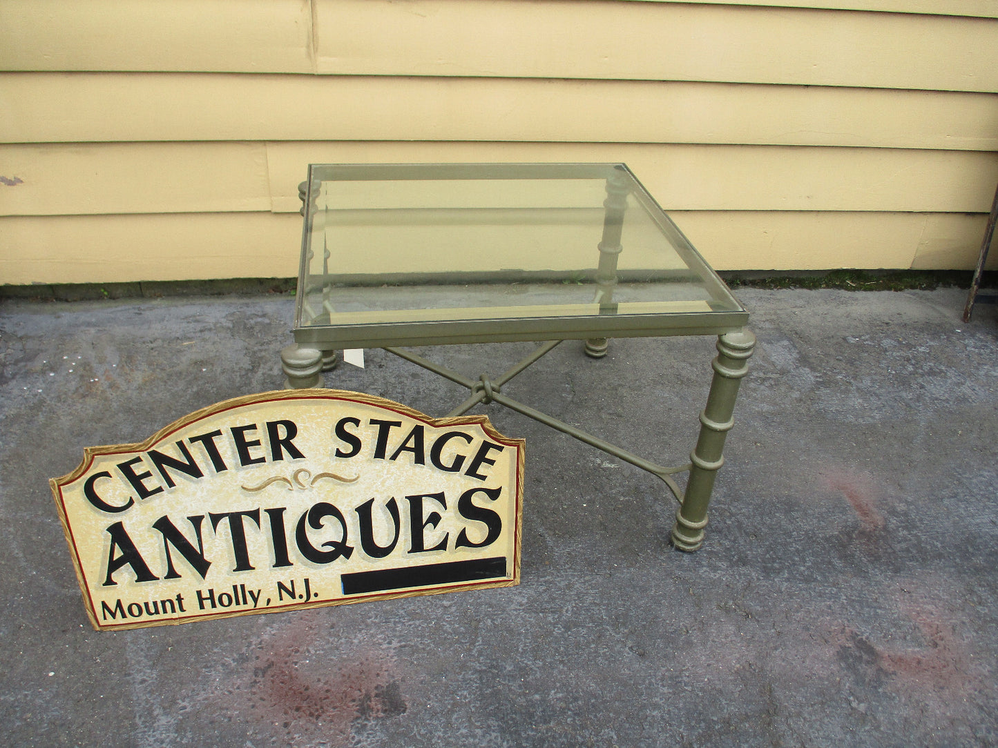 47718  Glass Top Decorator Coffee Table Stand QUALITY