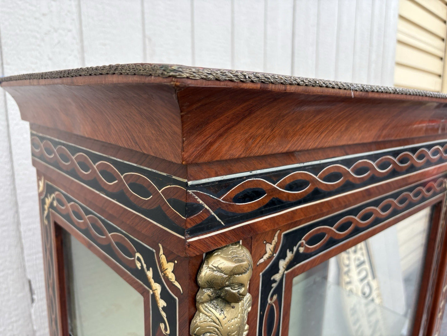 66959 Louis XV Curio China Cabinet with Bronze Ormalu