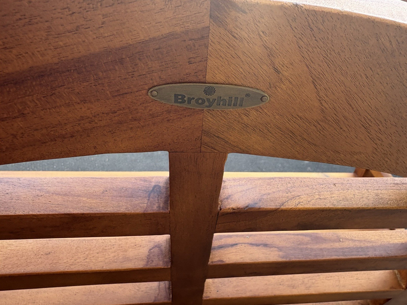 66872   BROYHILL Teak Settee Bench Chair