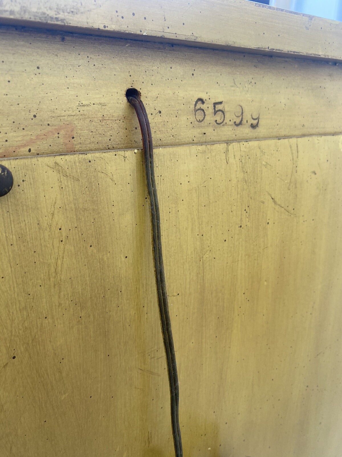 65247   LOUIS XV Curio China Cabinet