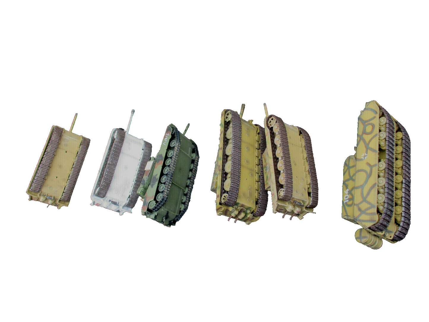 ES52 Dragon Armor Models WWII Collectible Model Grouping of 6 Military Tanks