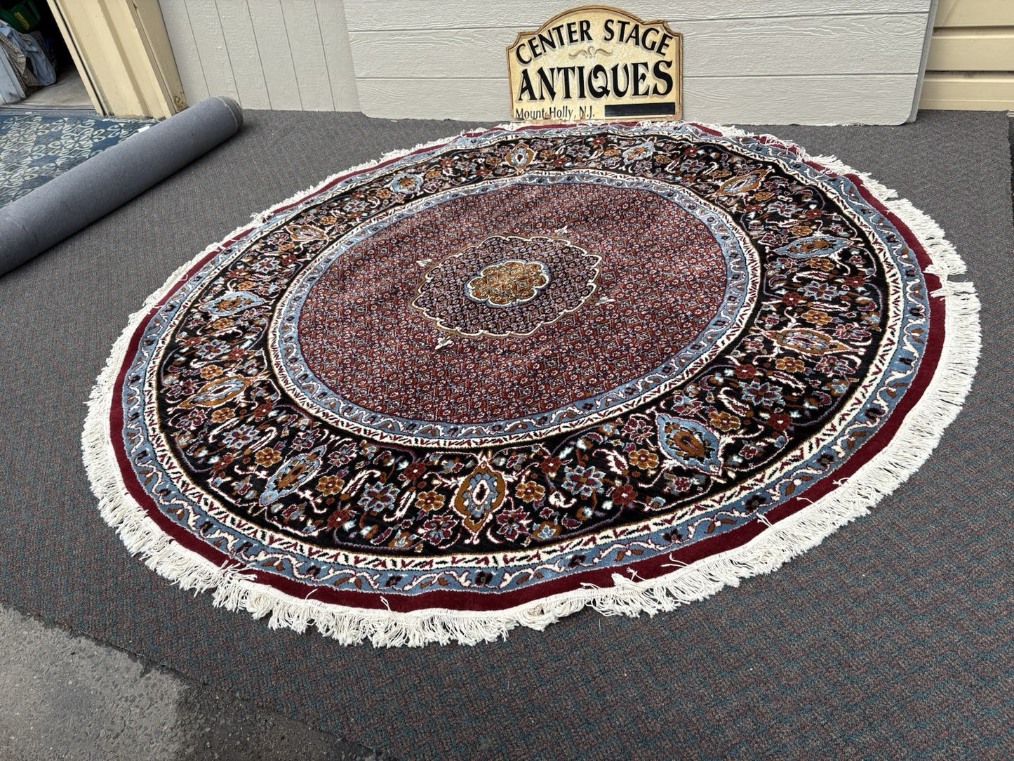 RUG 19: Large Octagonal Oriental Rug Carpet