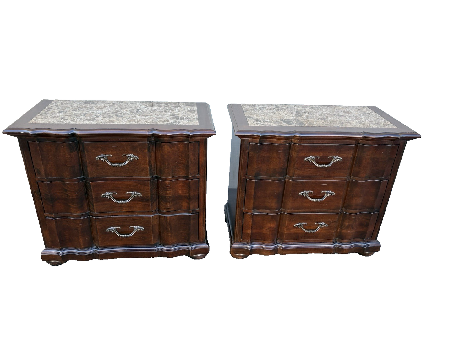 67105 Pair of BERNHARDT Modern Nightstand End Table Stand s