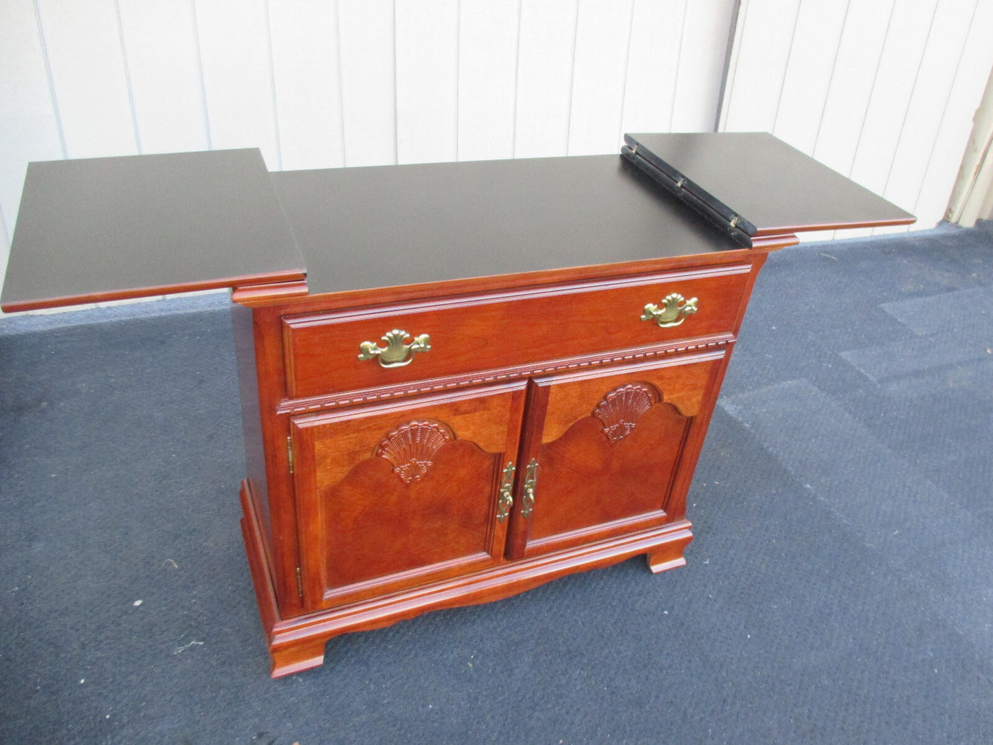 63966 Mahogany Bar Cart Server Cabinet Flip Top