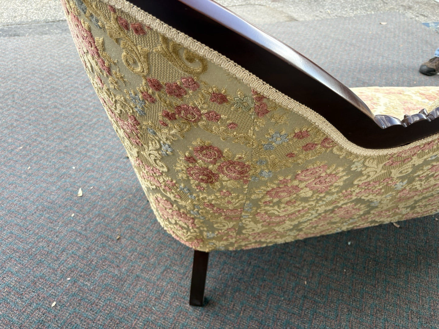 67146 Victorian Furniture??  or  Kimball ??  Victorian Style Sofa Loveseat Chair