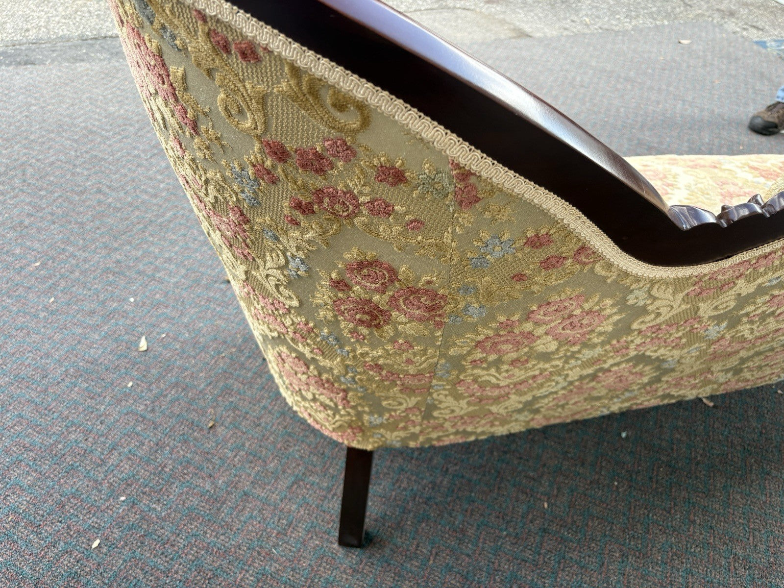 67146 Victorian Furniture??  or  Kimball ??  Victorian Style Sofa Loveseat Chair