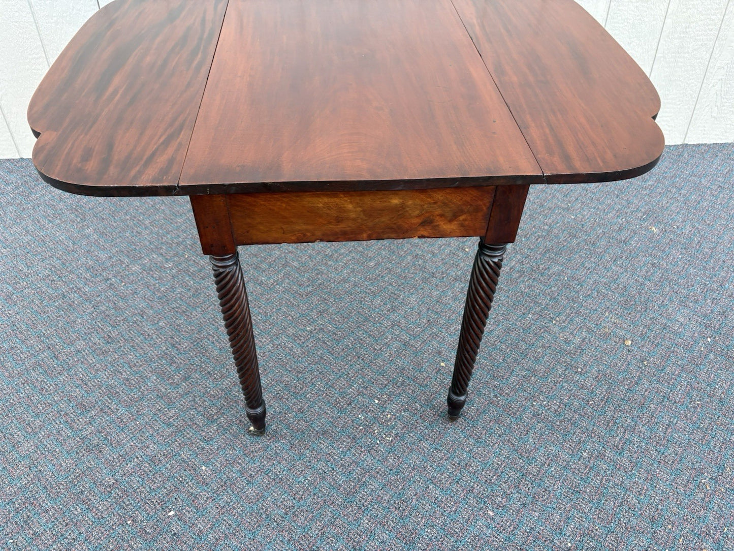 67126 Antique Mahogany Dropleaf Dining Table Hand Made