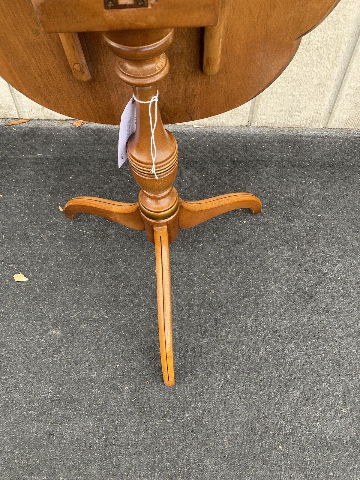 64962 HITCHCOCK Tilt Top Maple Table