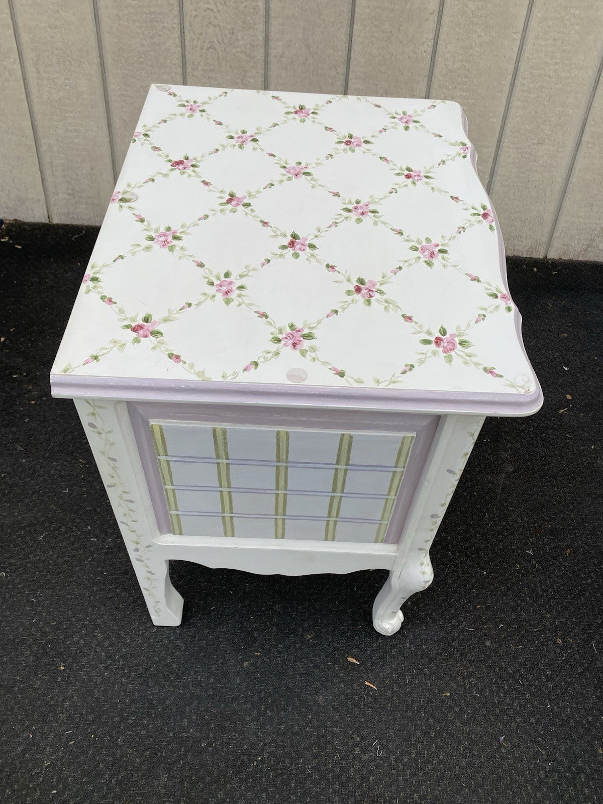 66647   Hand Made Decorator Nightstand End Table Stand