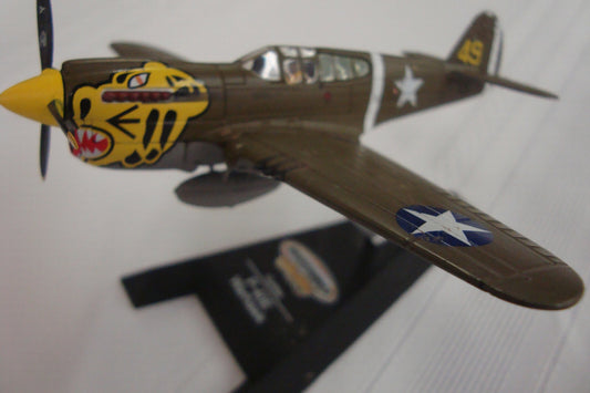 ES39 MATCHBOX Collectables WWII Curiss P-40E Warhawk "Aleutian Tigers"