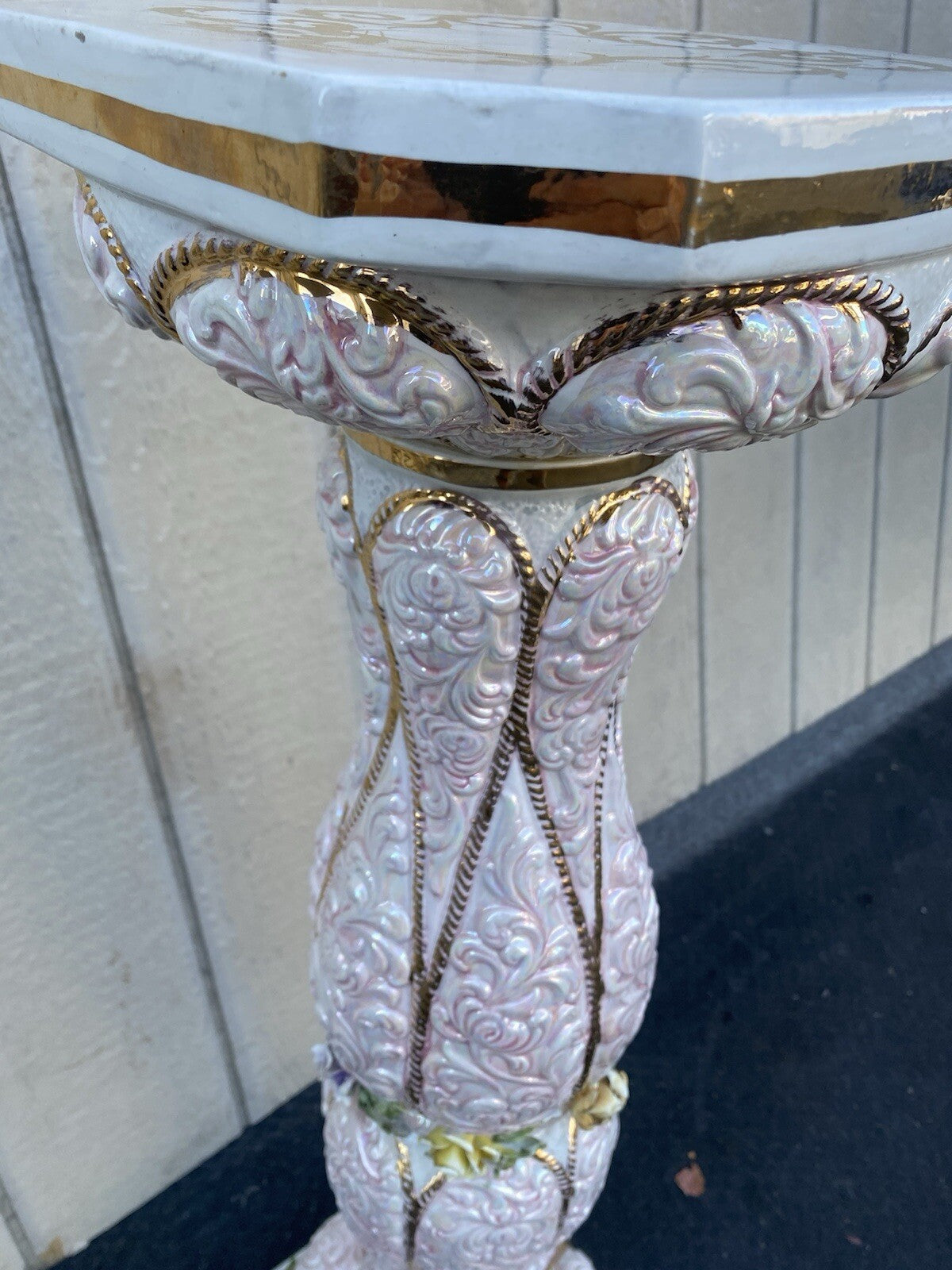 60006 Porcelain Hand Made Plant Pedastal