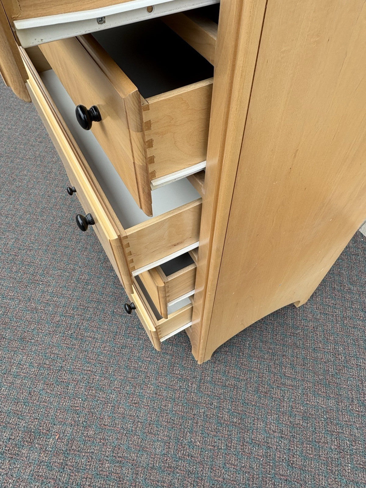 67189 Modern REGANNI Furniture High Chest Dresser