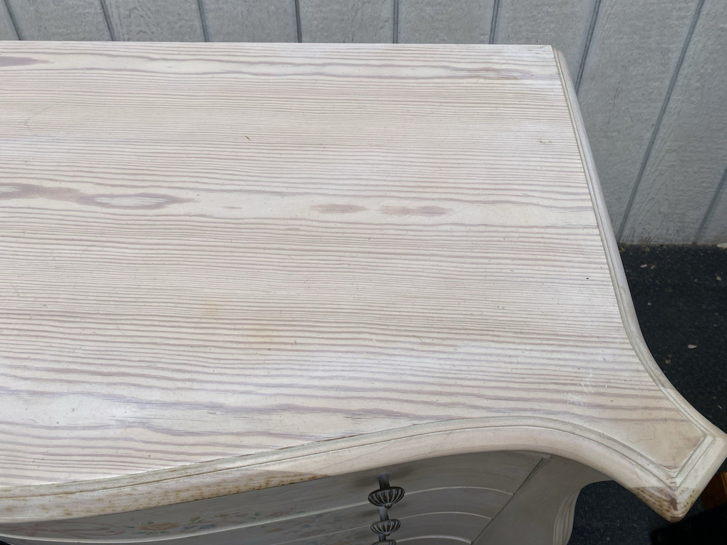 66626 Lexington LYNN HOLLYN AT HOME Dresser Chest