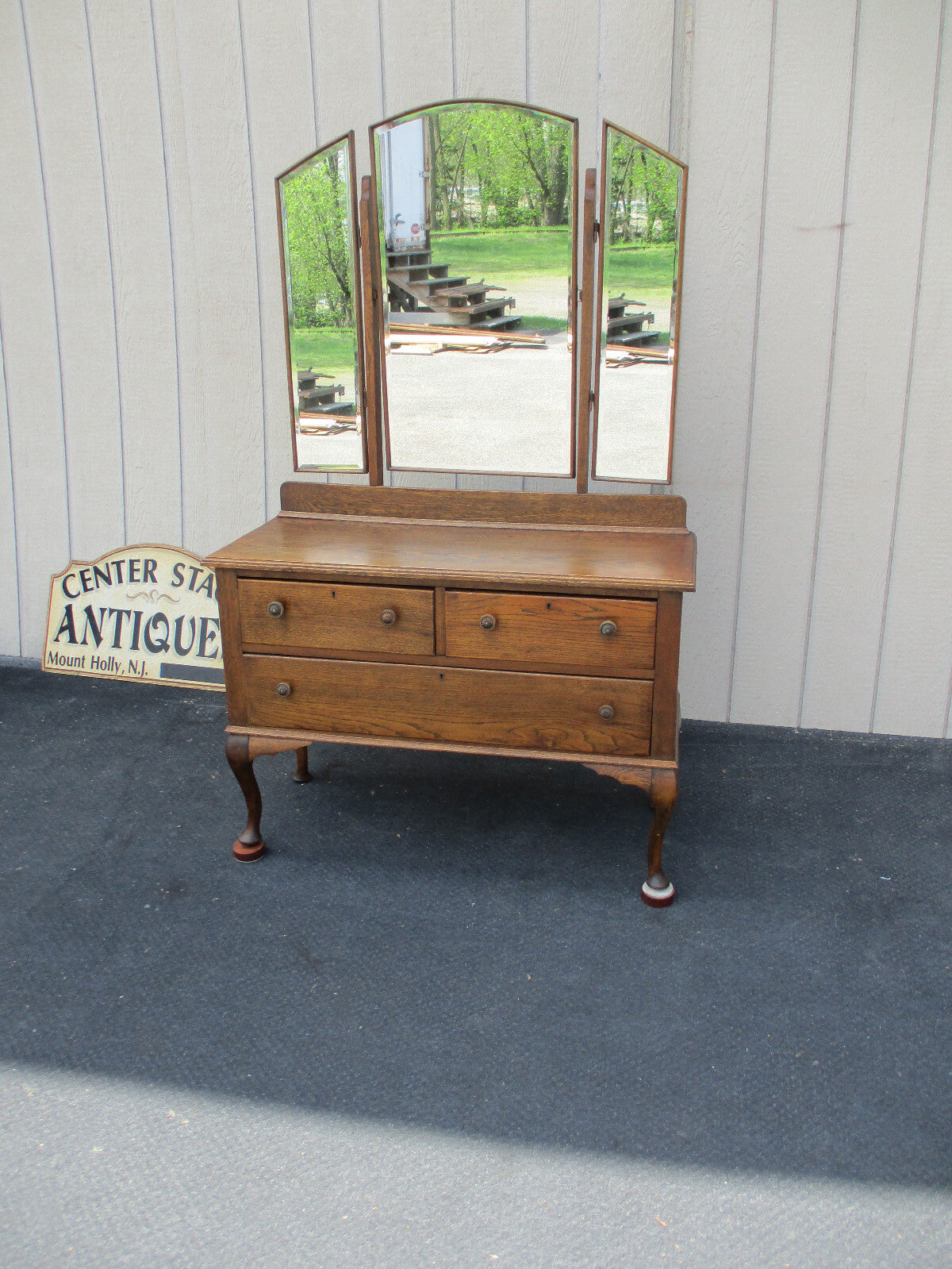 64242 Oak Vanity Desk with Tri-fold Mirrors