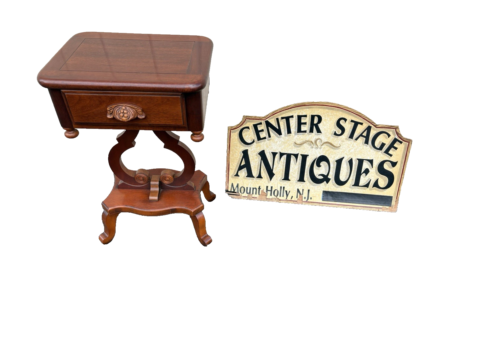 66726  DIXIE Furniture Mahogany Nightstand End Table Stand