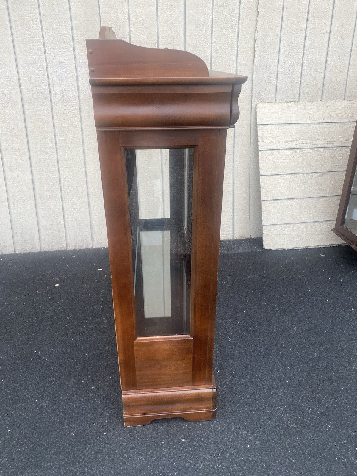 66547 BROYHILL China Cabinet Curio w/ 4 Drawers and Plate Glass Shelves