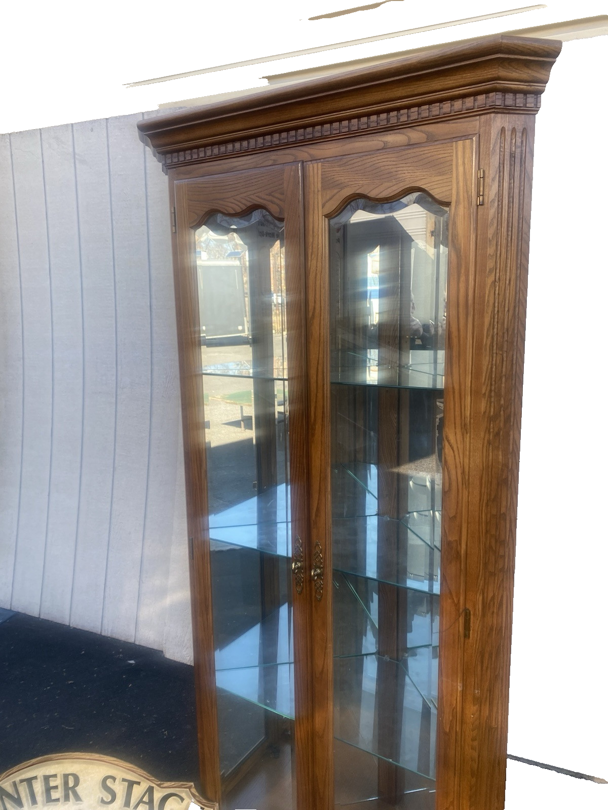 66429 Oak American of Martinsville  Furniture Corner China Curio Cabinet