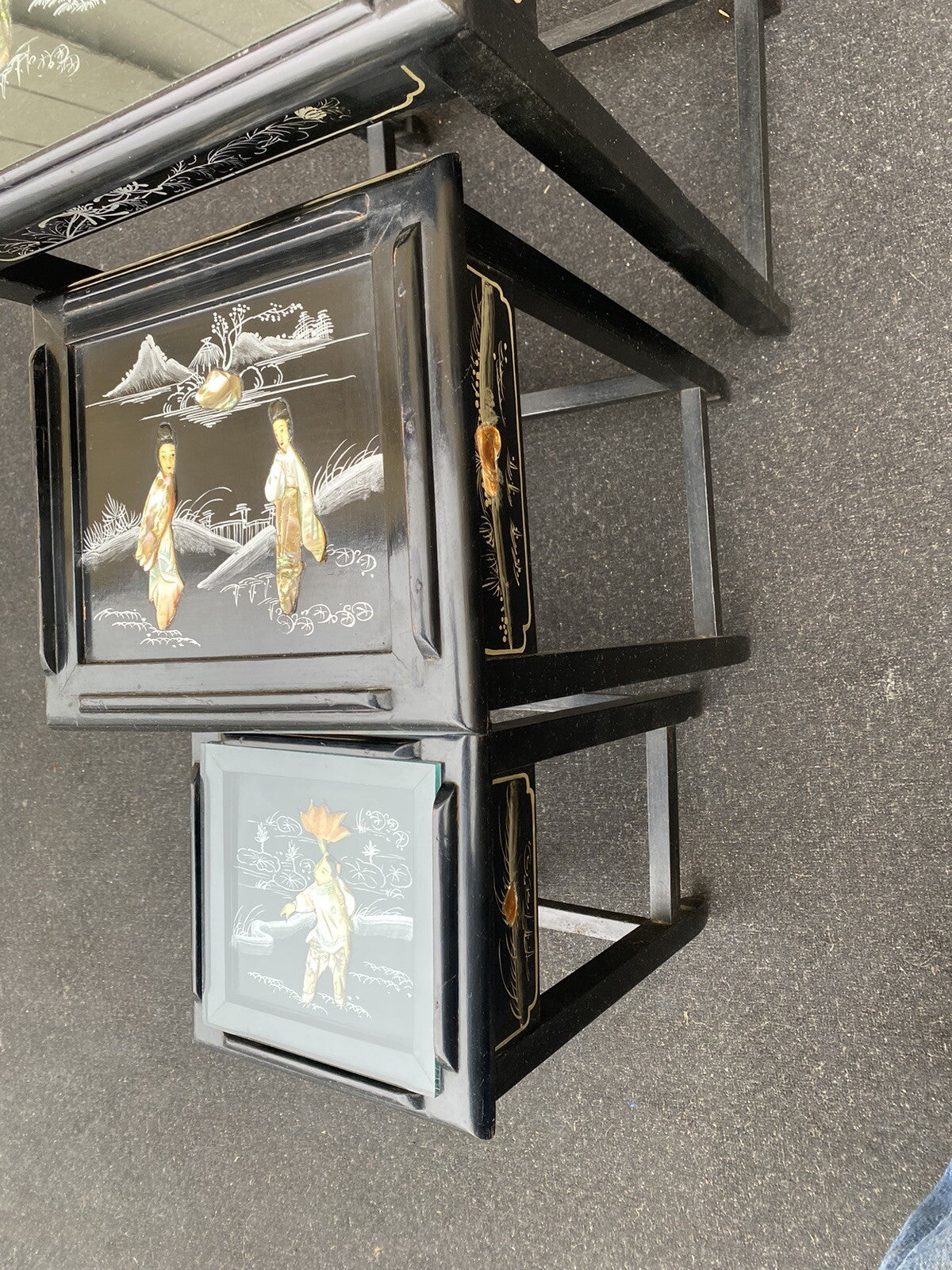 66082   Oriental 4 Stacker Lamp Table Stand s