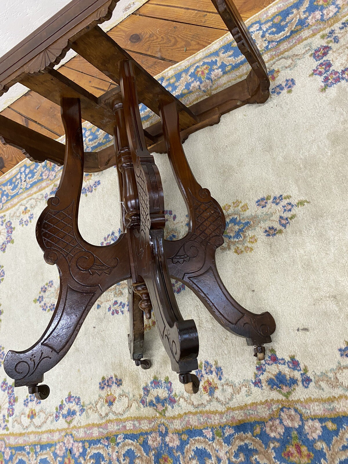 64811 Antique Victorian Walnut Lamp Table Stand
