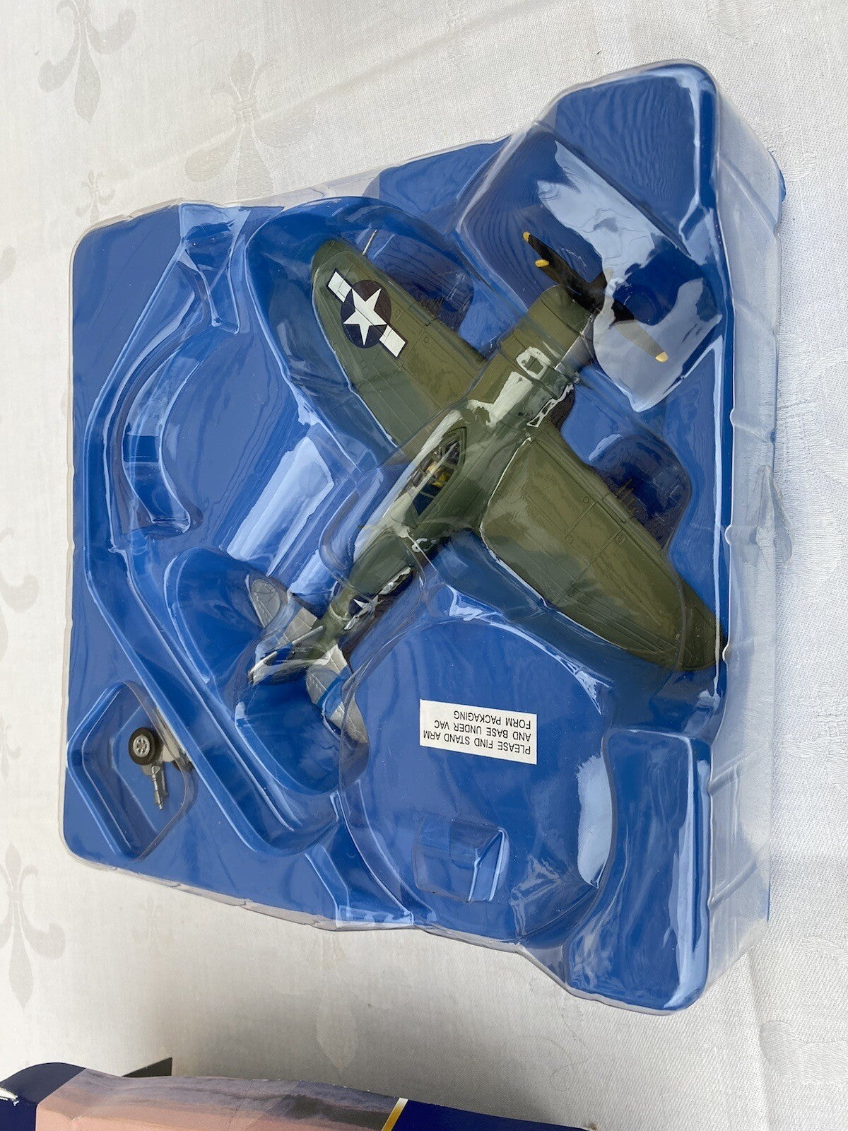 ES 81:  Corgi P 47 D Thunderbolt MISS MARY LOU USAAF   AA33803   1:72 scale