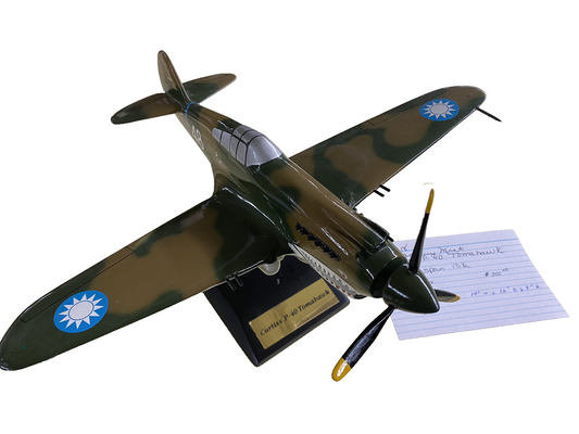 ES 218 DANBURY MINT Curtis P - 40  Tomahawk  Plane Airplane  WING  14" W