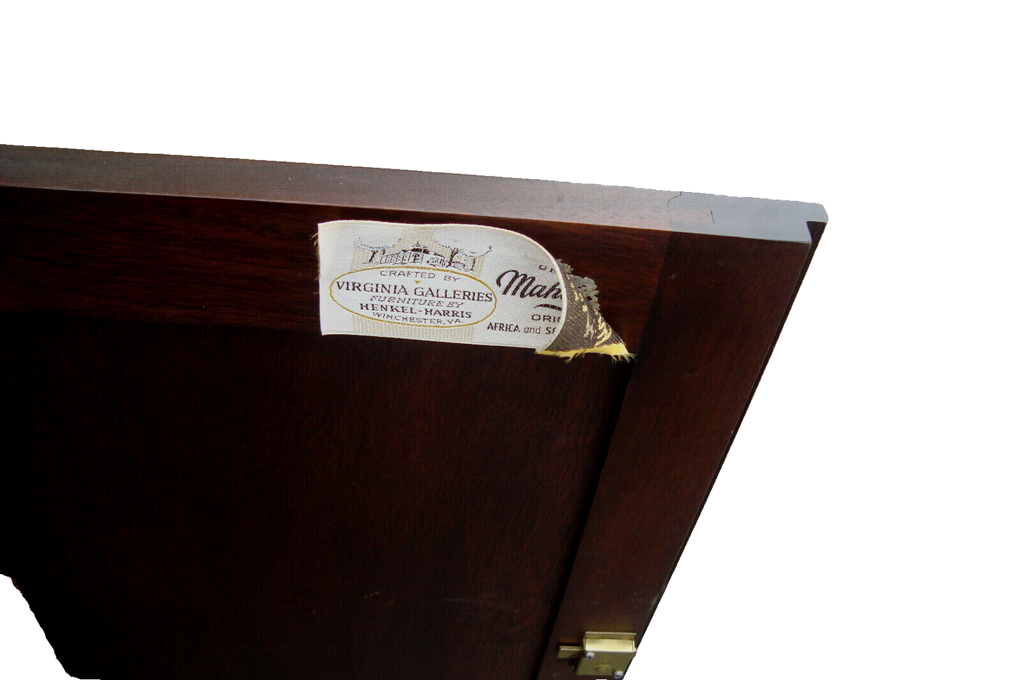 62139   HENKEL Harris Virginia Galleries  12 Pane Corner China Cabinet Curio