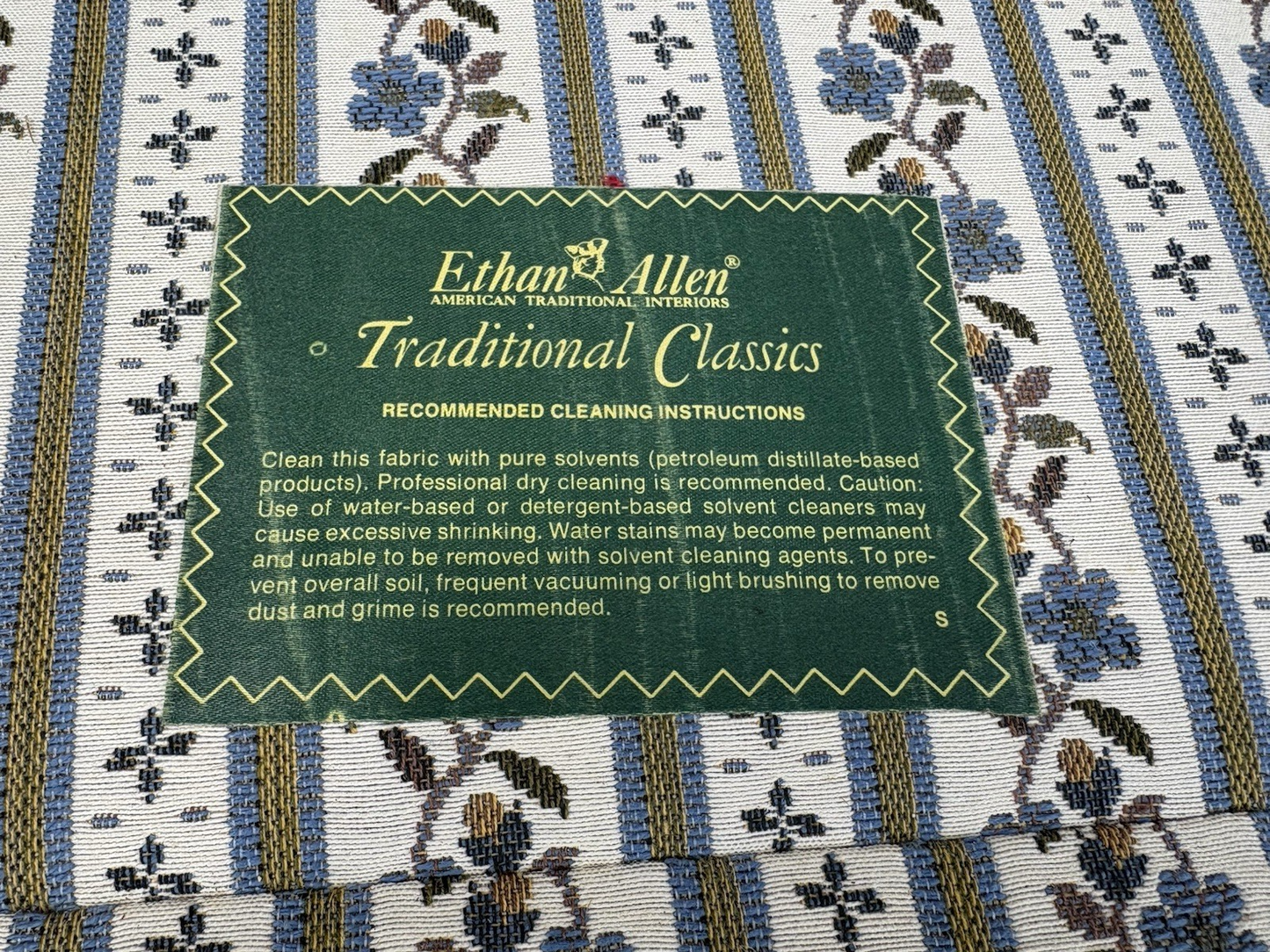 66674   Pair ETHAN ALLEN Traditional Classics Queen Anne Wing Chairs