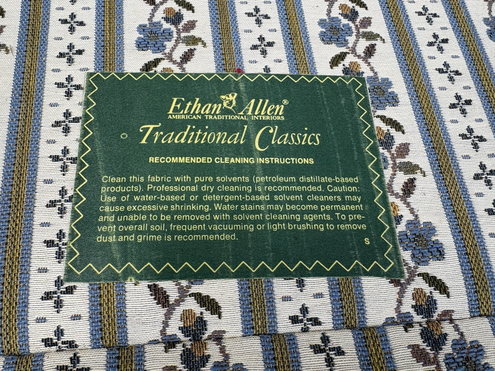 66674   Pair ETHAN ALLEN Traditional Classics Queen Anne Wing Chairs