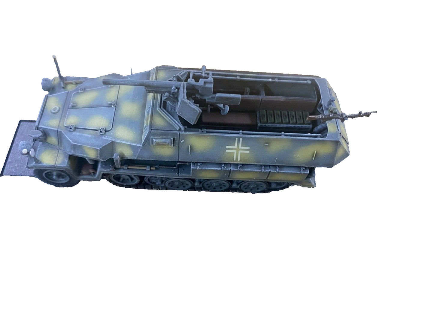 ES 43: 3 Tanks In Showcase 6" x 3" x 2 3/4"H