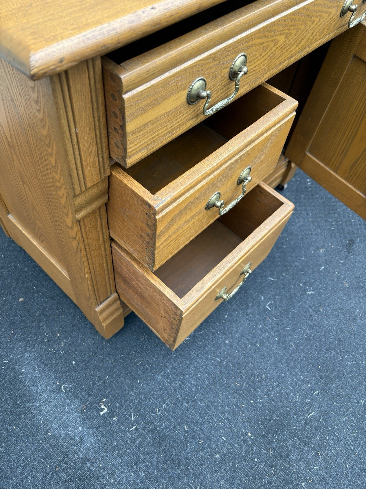 66730 Antique Victorian Oak Washstand Dresser Chest with Carved Backsplash