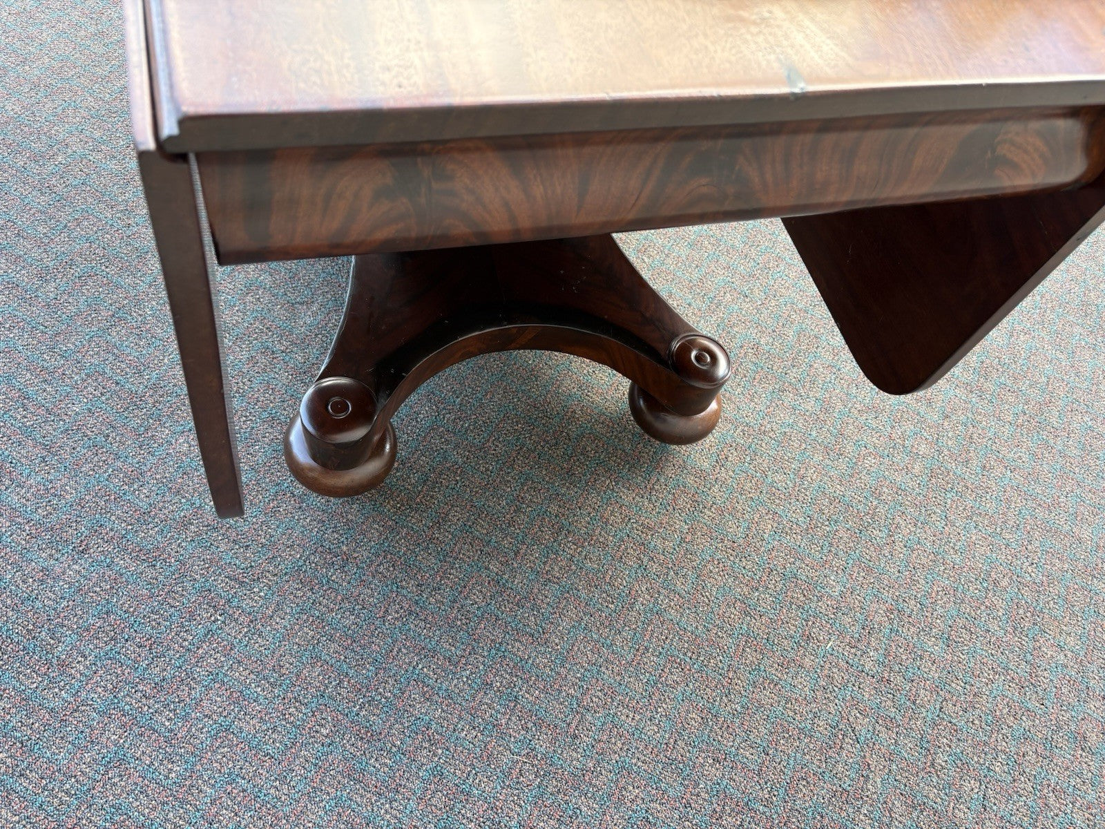 66965  Antique Empire Mahogany Dropleaf Dining Table