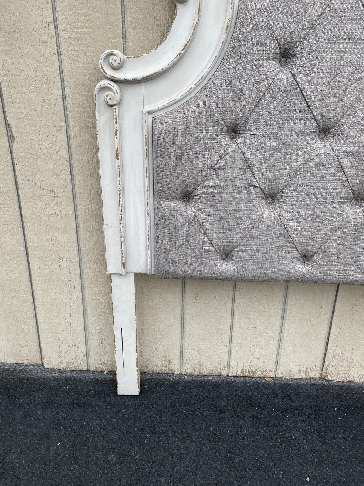 64918 Ashley Furniture Decorator Upholstered Queen Size Headboard Bed