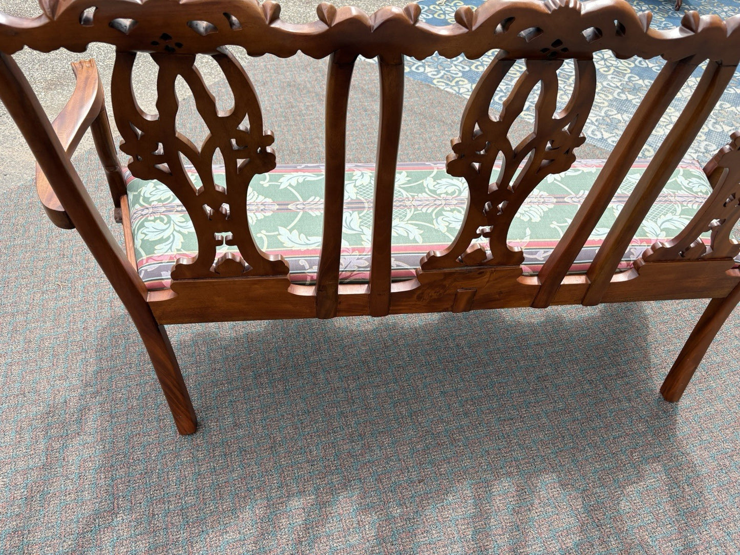 66942   Chippendale Mahogany Claw Foot Settee Loveseat Couch