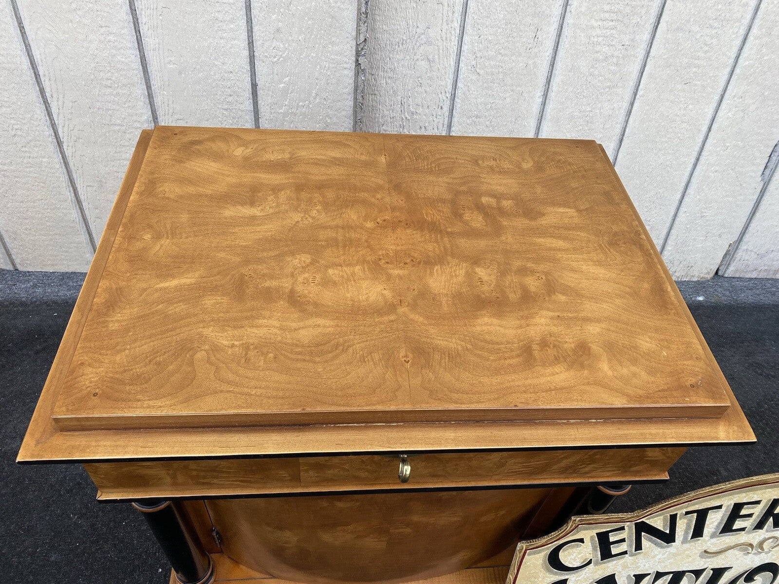 66292 E J VICTOR Classical Nightstand End Table