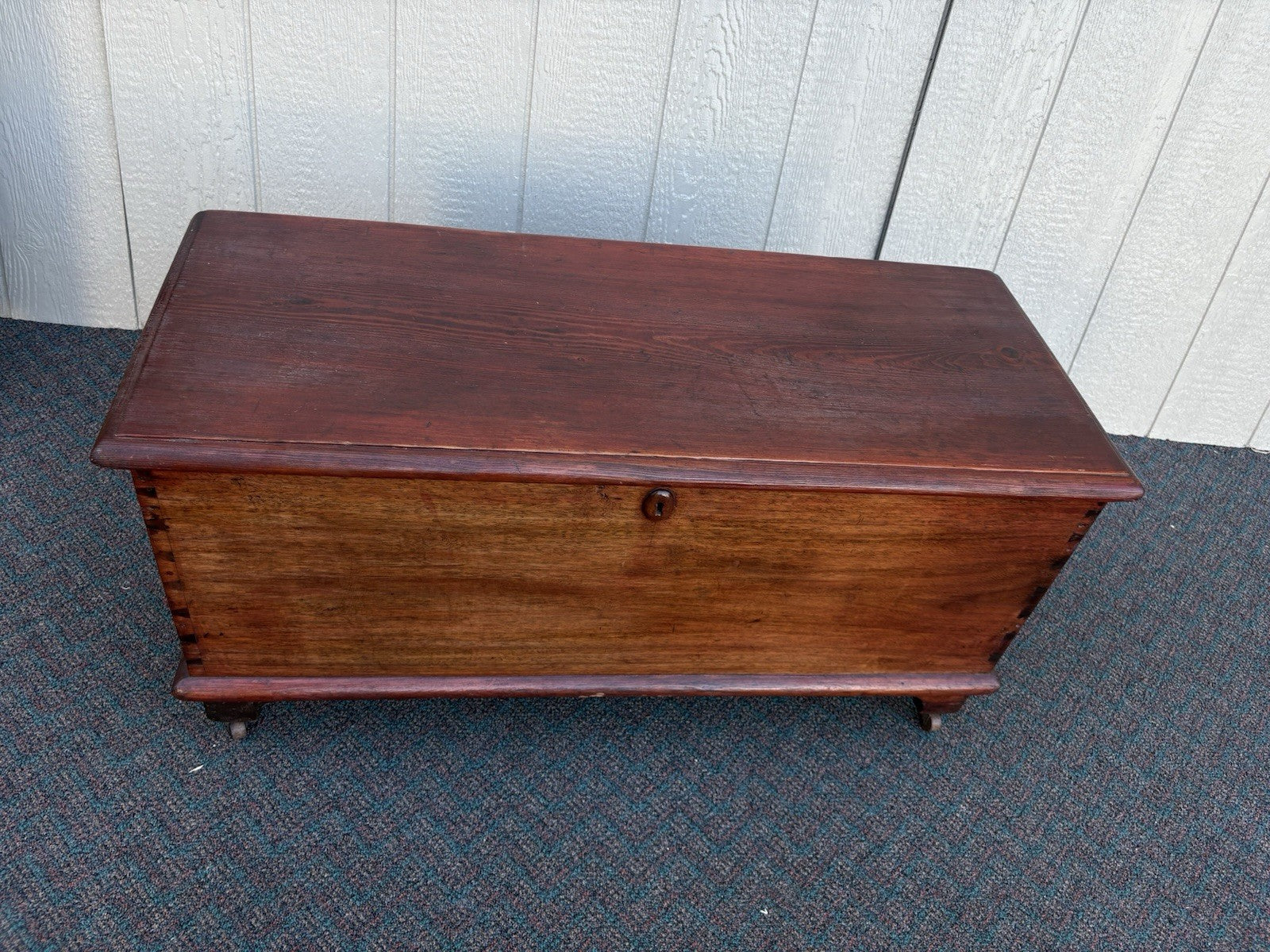 67016 Antique Primitive Storage Blanket Chest With Dovetailed Sides