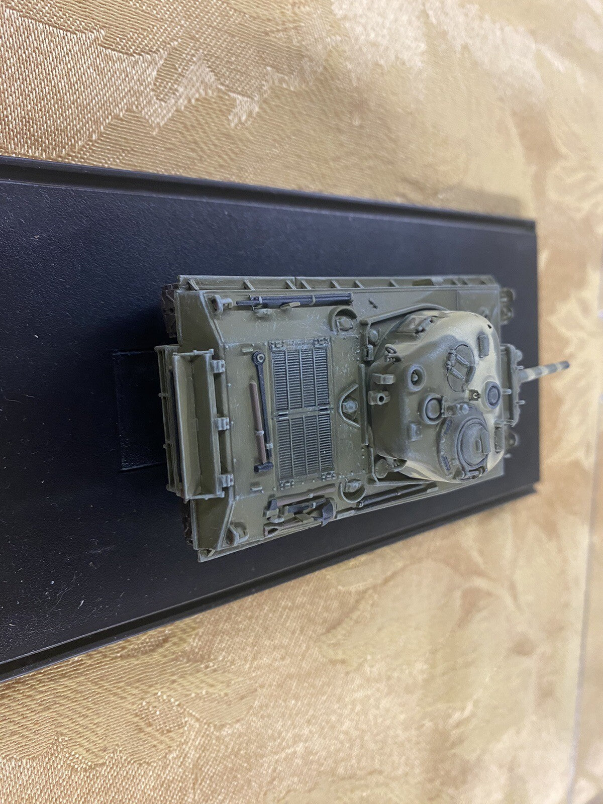 ES 41:   3 Tanks In Showcase s   Showcase size 6" x 3" x 2 1/2"H