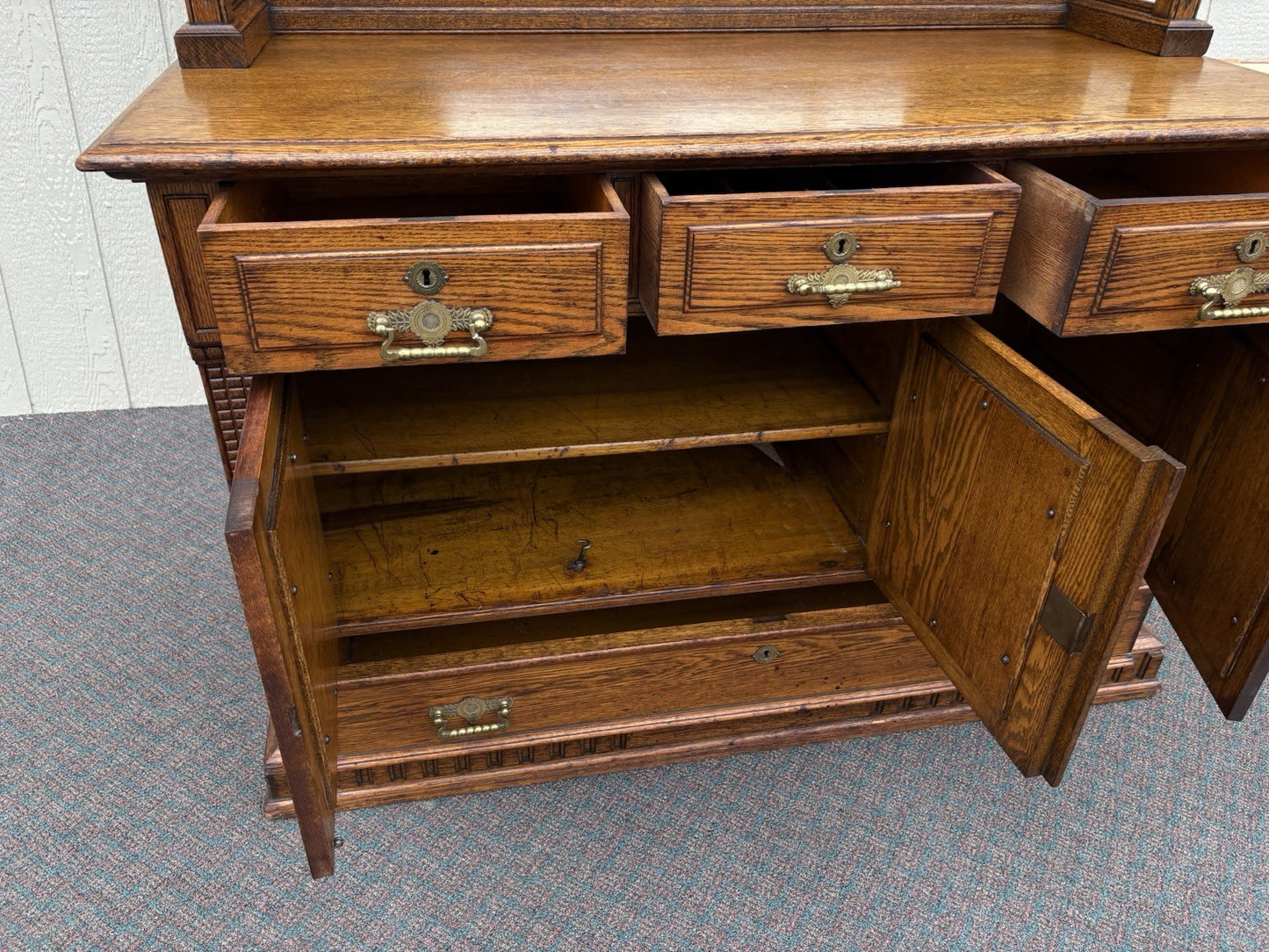 67026 Antique Victorian Oak Sideboard Buffet Cabinet