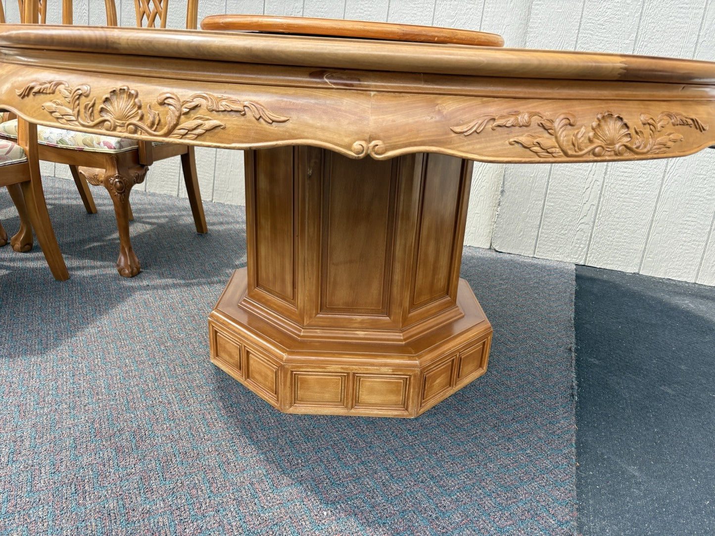 66990   Oriental Dining Table with 6 Chair s Chairs FEFCO Furniture