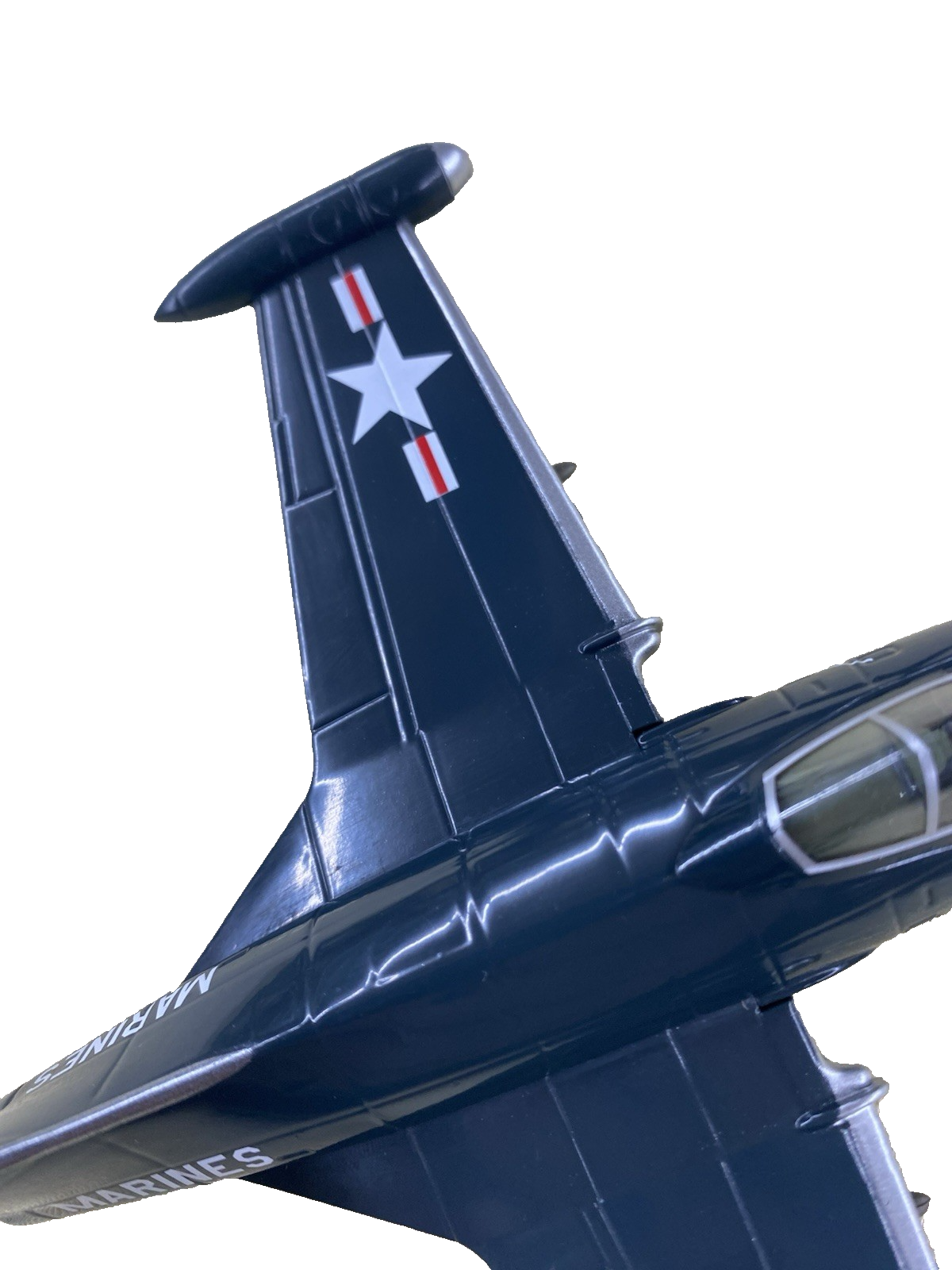 ES 223:    Falcon Models 2010 Wings of Fame F9F-5   126109   VMF -311  airplane