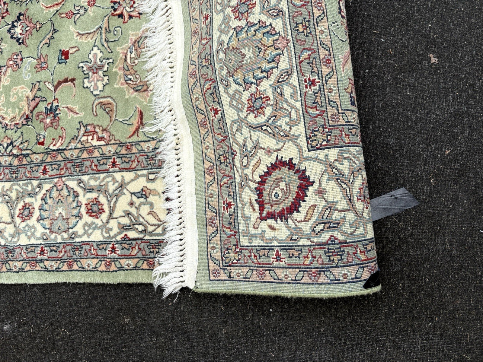 RUG 10: Oriental Carpet Rug SIZE 9' 6" x 6'
