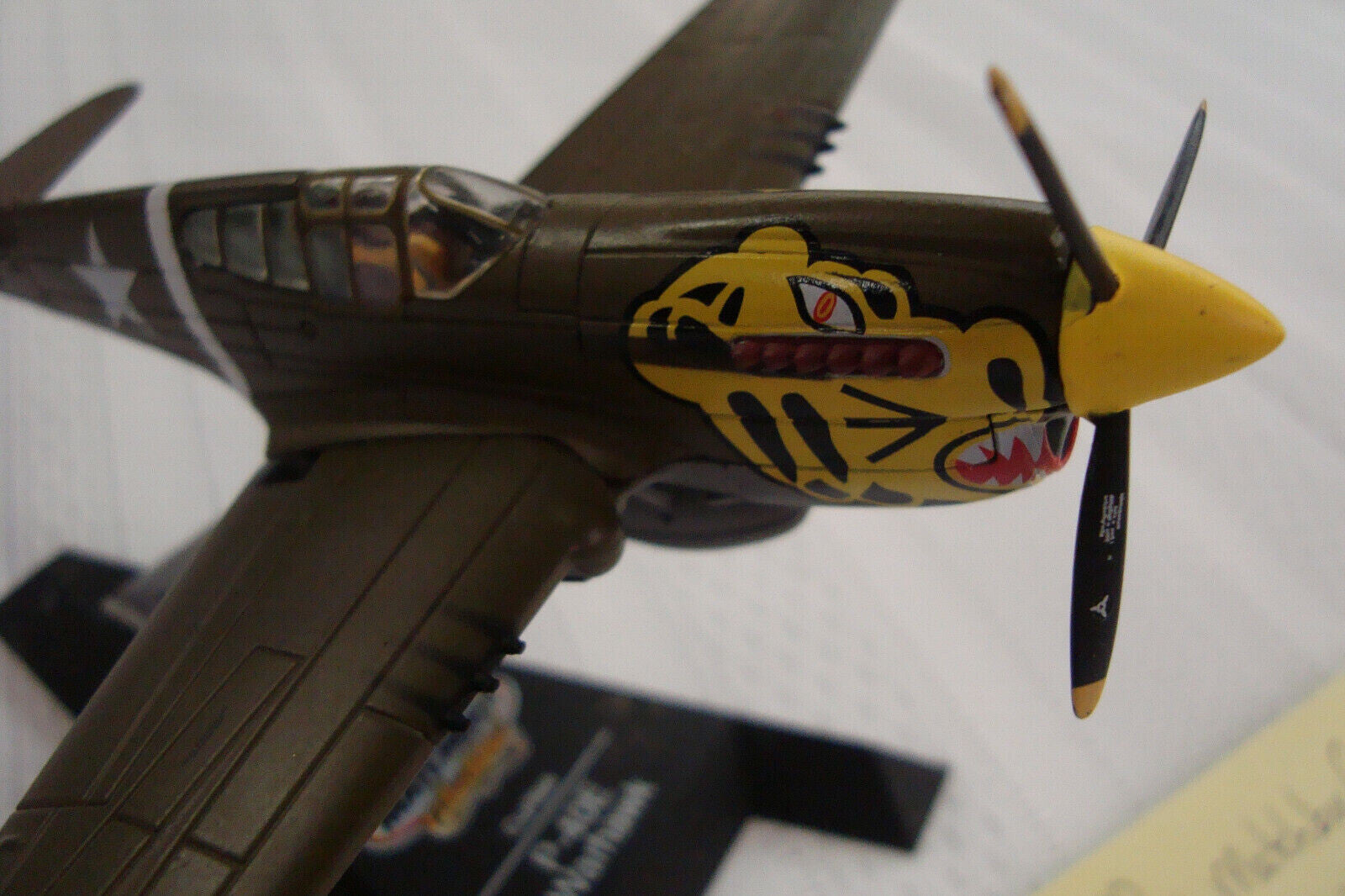 ES39 MATCHBOX Collectables WWII Curiss P-40E Warhawk "Aleutian Tigers"