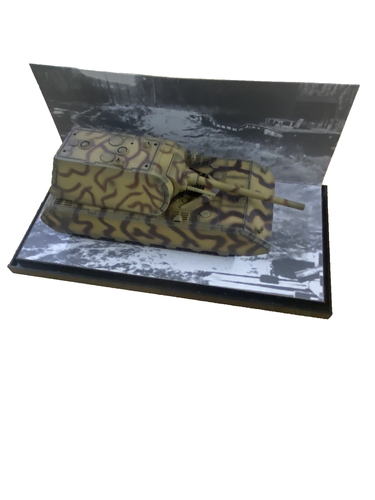 ES 47 :  Group  of  3 Military  Tanks with Show Cases  Size 7" x 3 1/2" x 3"H