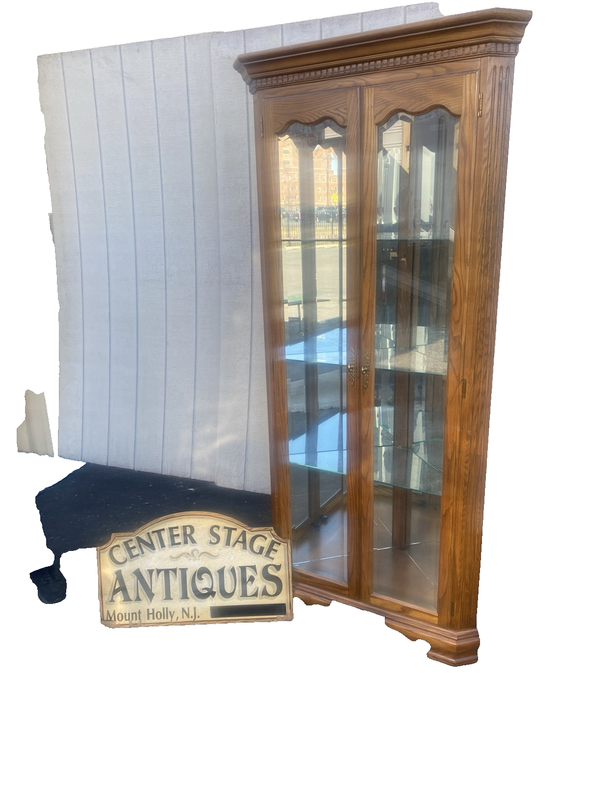 66429 Oak American of Martinsville Furniture Corner China Curio Cabinet