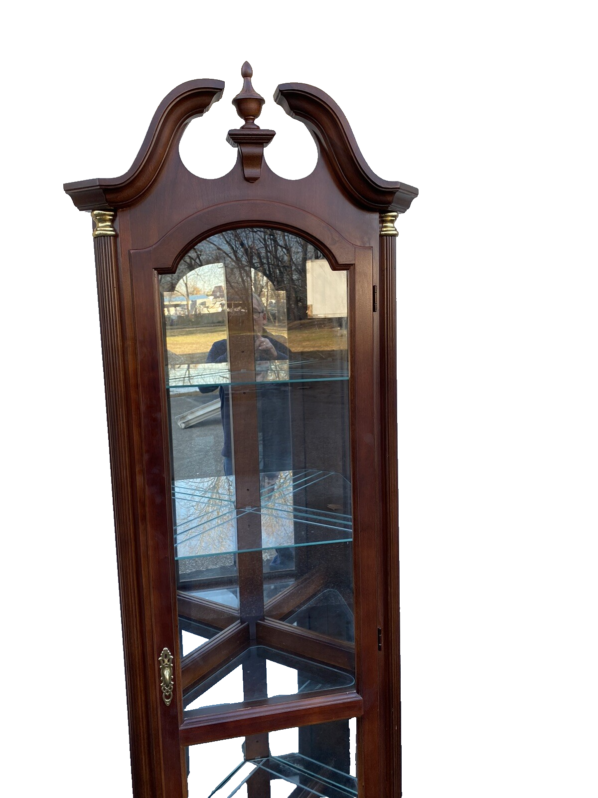 66160   Mahogany PULASKI Furniture Corner China cabinet Curio