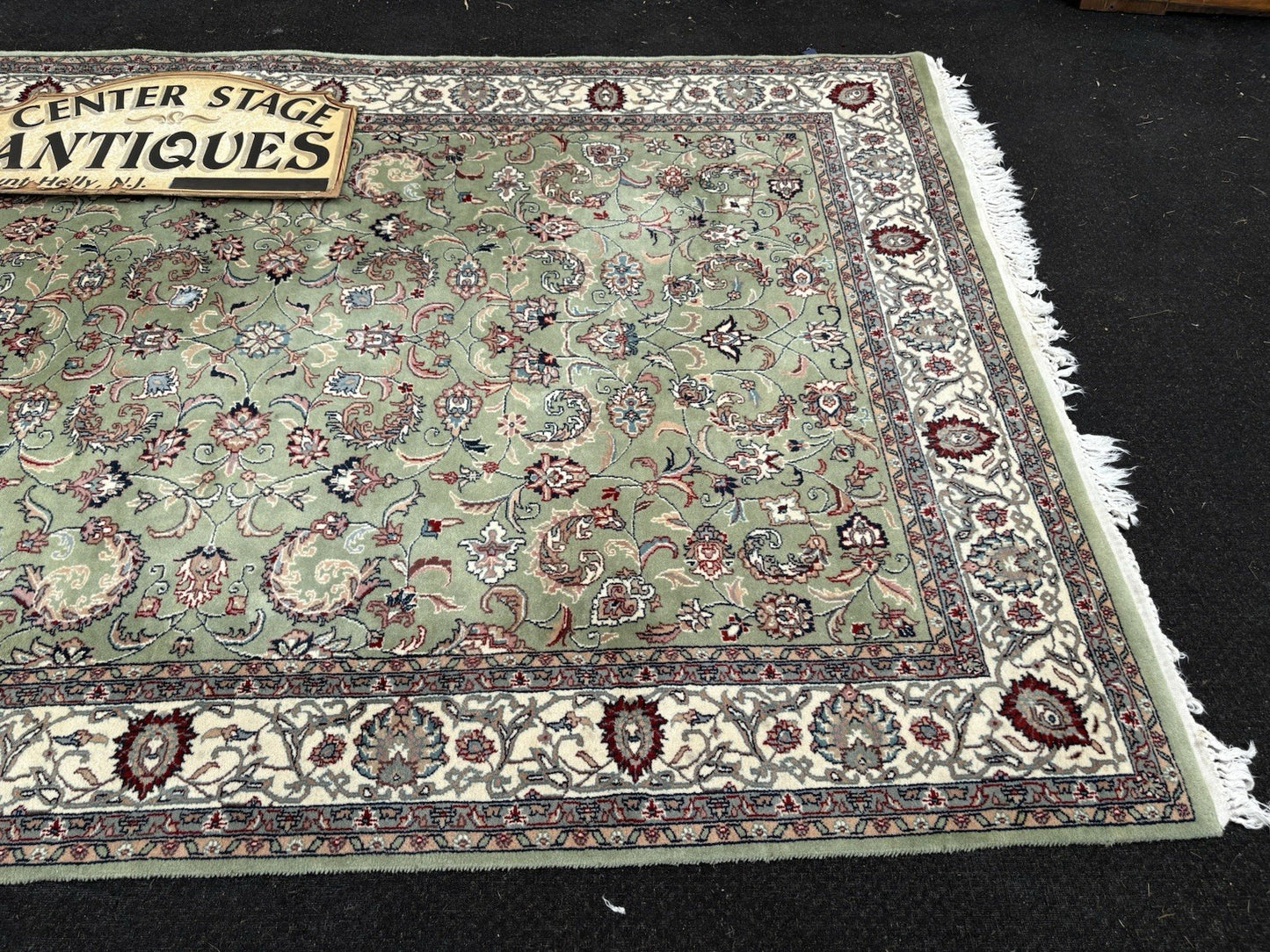 RUG 10: Oriental Carpet Rug SIZE 9' 6" x 6'